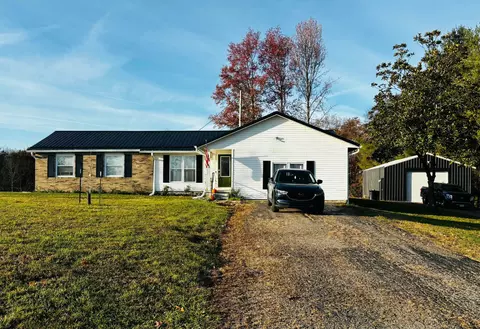 131 Hammertown Lake Rd, Jackson, OH 45640