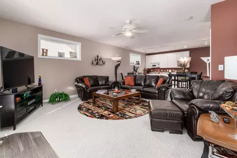 6033 Mcnaughten Grove Ln, Columbus, OH 43213