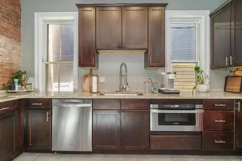 Kitchen - 181 E 4th Ave, Columbus, OH 43201 photo 2 of 5