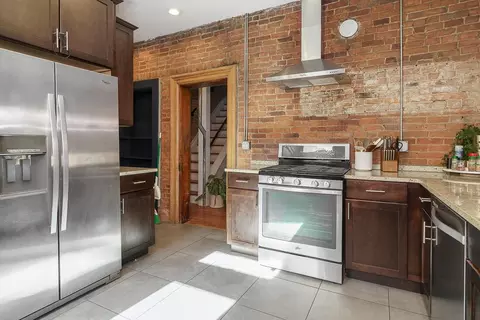 Kitchen - 181 E 4th Ave, Columbus, OH 43201 photo 4 of 5