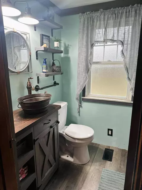 185 Adams St, Corning, OH 43730 photo 13