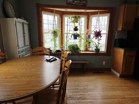 185 Adams St, Corning, OH 43730 photo 11