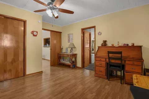 Entry Way - 377 E Union St, Circleville, OH 43113 photo 2 of 2