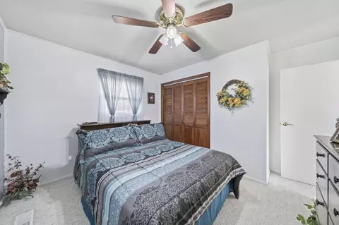 Bedroom - 807 Daffodil Dr, Marion, OH 43302 photo 2 of 7