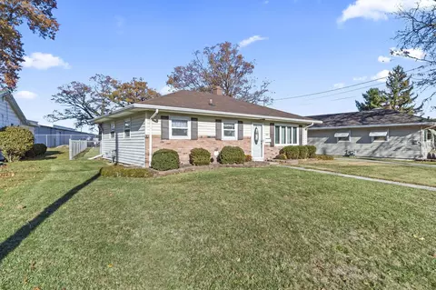 Exterior - 807 Daffodil Dr, Marion, OH 43302 photo 4 of 12