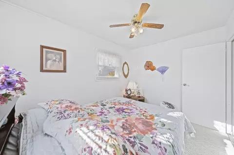 Bedroom - 807 Daffodil Dr, Marion, OH 43302 photo 5 of 7