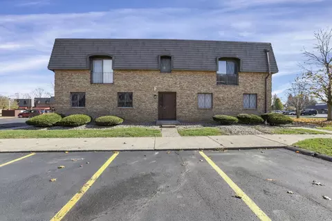 625 Country Club Dr #F7, Newark, OH 43055