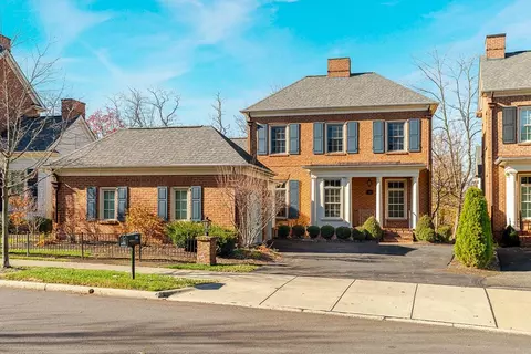 109 Keswick Dr, New Albany, OH 43054