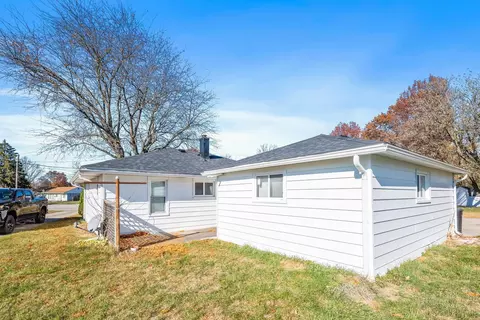 Exterior - 1315 Eckley Dr, Marion, OH 43302 photo 7 of 9