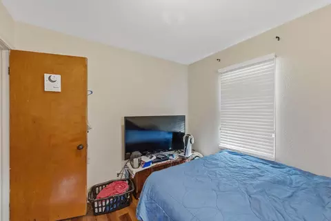 Bedroom - 1315 Eckley Dr, Marion, OH 43302 photo 2 of 3