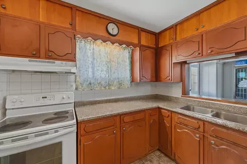 Kitchen - 1315 Eckley Dr, Marion, OH 43302 photo 1 of 2