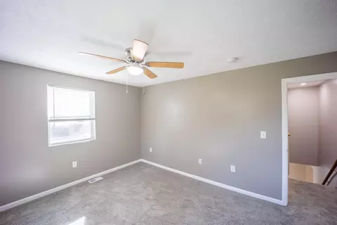 Bedroom - 7863 Railroad St, Orient, OH 43146 photo 7 of 9