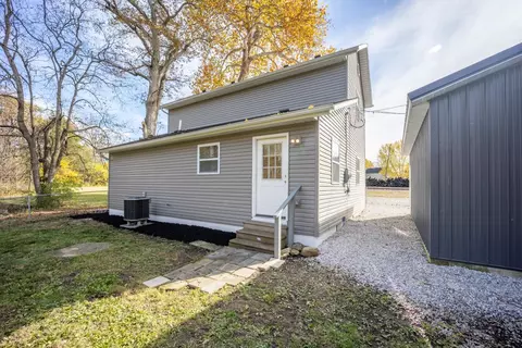 Exterior - 7863 Railroad St, Orient, OH 43146 photo 4 of 9