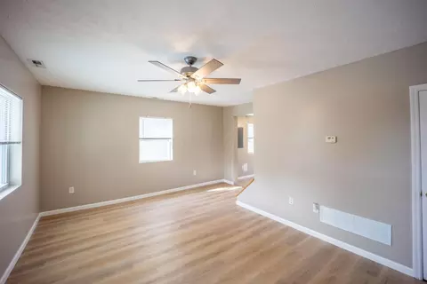 Living - 7863 Railroad St, Orient, OH 43146 photo 3 of 4