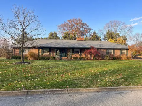 4020 Ritamarie Dr, Columbus, OH 43220