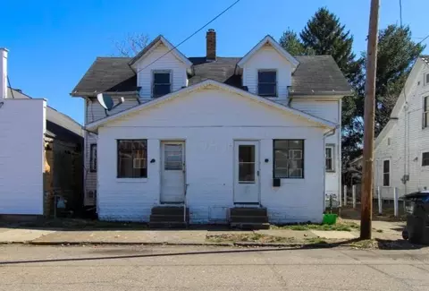 230-234 S Lawn Ave, Coshocton, OH 43812