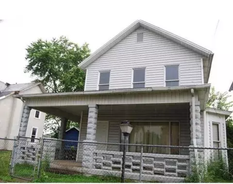 210 Buckingham St, Newark, OH 43055