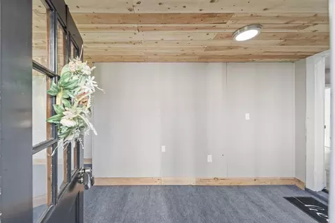 Entry Way - 509 Summit St, Marion, OH 43302 photo 1 of 5