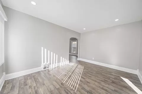 Living - 509 Summit St, Marion, OH 43302 photo 6 of 8