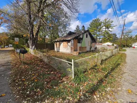 4486 Helen Dr, Columbus, OH 43232