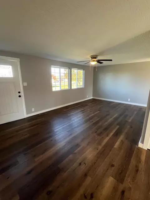 Living - 11511 Lithopolis Rd NW, Lithopolis, OH 43136 photo 1 of 1