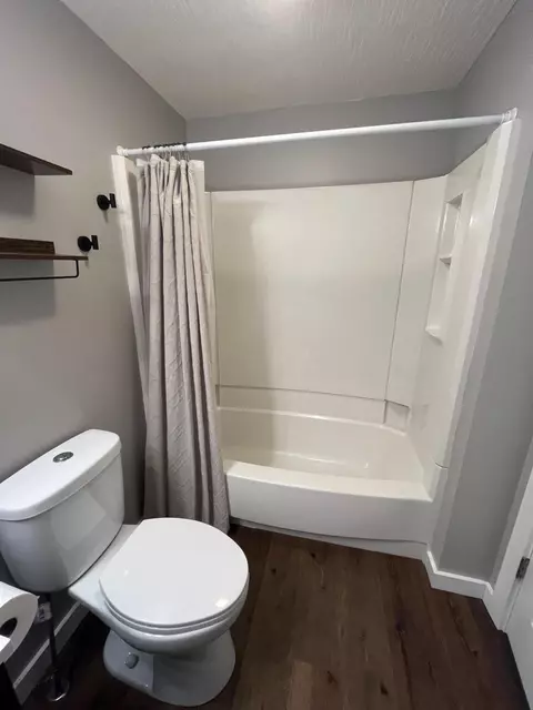 Bath - 11511 Lithopolis Rd NW, Lithopolis, OH 43136 photo 2 of 3