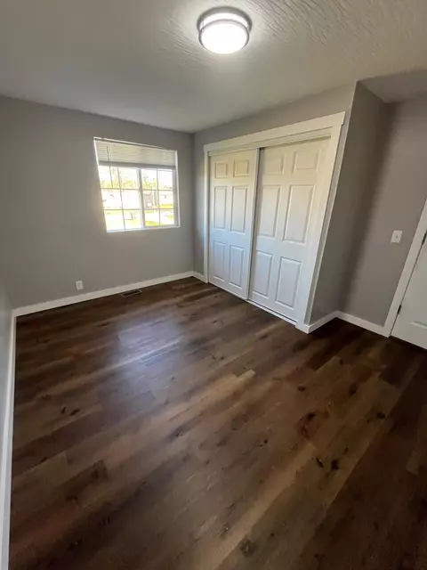 Bedroom - 11511 Lithopolis Rd NW, Lithopolis, OH 43136 photo 2 of 3