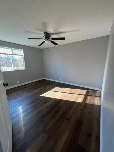 Bedroom - 11511 Lithopolis Rd NW, Lithopolis, OH 43136 photo 1 of 3