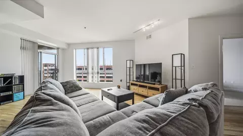 196 S Grant Ave #607, Columbus, OH 43215
