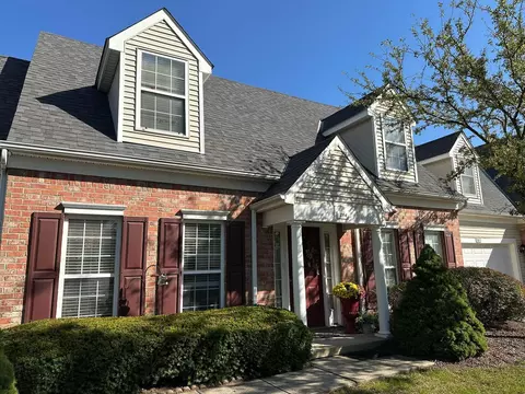 294 Lazelle Place Ln, Lewis Center, OH 43035