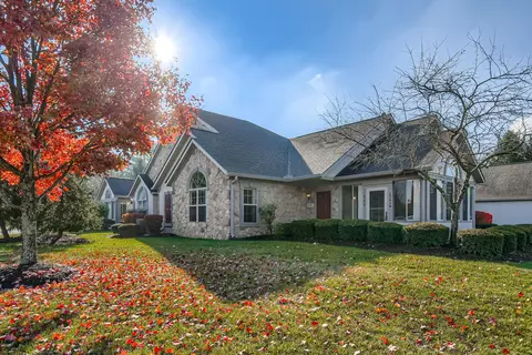 8582 Stonewoods Ln, Powell, OH 43065