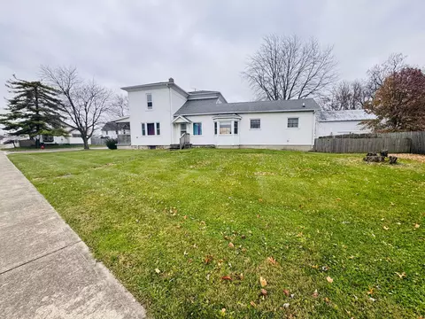 118 W Walnut St, Cardington, OH 43315