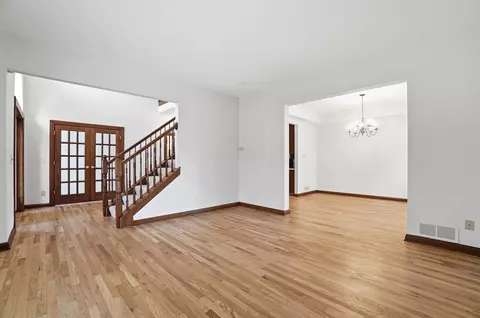 Living - 8092 Summerhouse Dr E, Dublin, OH 43016 photo 4 of 10
