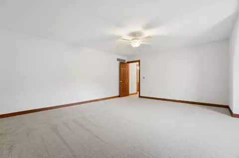 Bedroom - 8092 Summerhouse Dr E, Dublin, OH 43016 photo 8 of 17