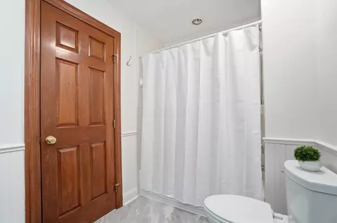 Bath - 8092 Summerhouse Dr E, Dublin, OH 43016 photo 5 of 5