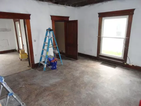 Living - 117 N Boggs St, De Graff, OH 43318 photo 6 of 6