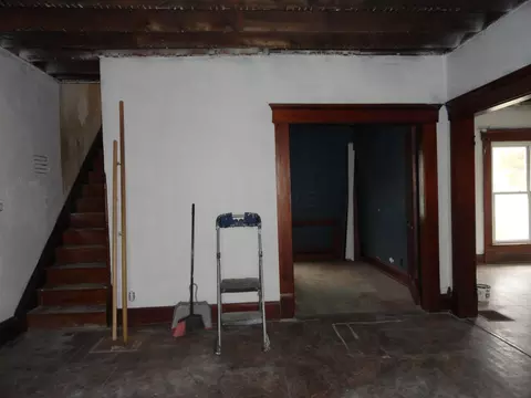 Living - 117 N Boggs St, De Graff, OH 43318 photo 2 of 6