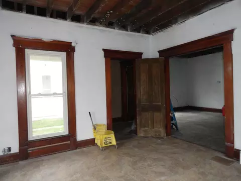 Living - 117 N Boggs St, De Graff, OH 43318 photo 5 of 6