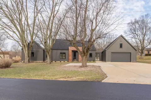 151 Apple Blossom Rd SW, Pataskala, OH 43062