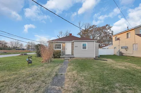 3570 Dover Rd, Columbus, OH 43204