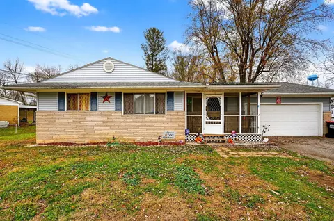 209 Tupelo Ln, Newark, OH 43055