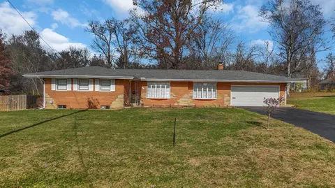 307 Kimberly Dr, Mount Vernon, OH 43050
