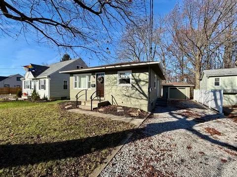2269 Emerald Dr, Akron, OH 44312