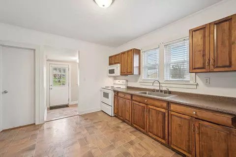 2850 E High St, Newark, OH 43055 photo 9