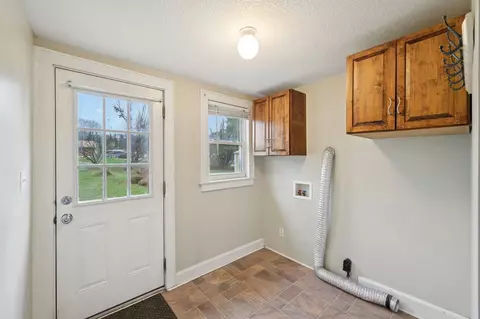2850 E High St, Newark, OH 43055 photo 18