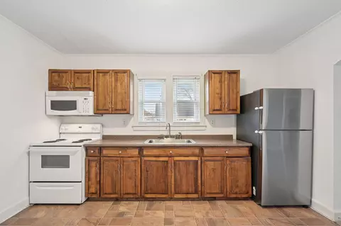 2850 E High St, Newark, OH 43055 photo 8