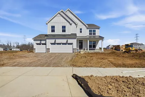 634 Alicia Kelton Dr, Delaware, OH 43015