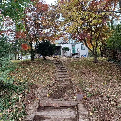 837 Sunbury Rd, Columbus, OH 43219