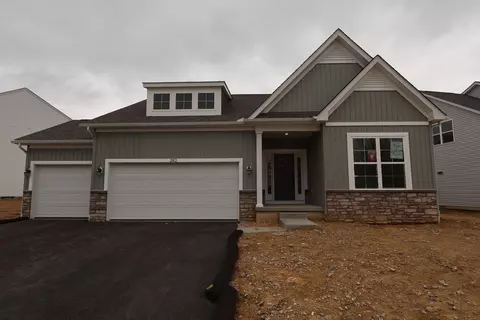 282 Olympic Loop, Commercial Point, OH 43116