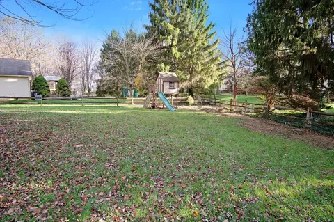 Exterior - 3761 Carnforth Dr, Columbus, OH 43221 photo 6 of 17